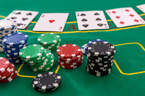 Poker Và Blackjack cùng với luật chời