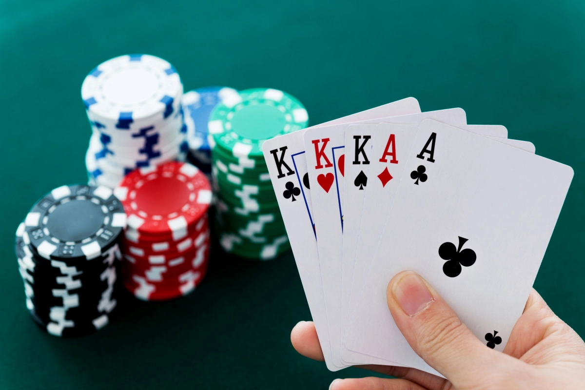Bài rác trong Poker là gì? Nên làm gì rơi trường hợp bài rác